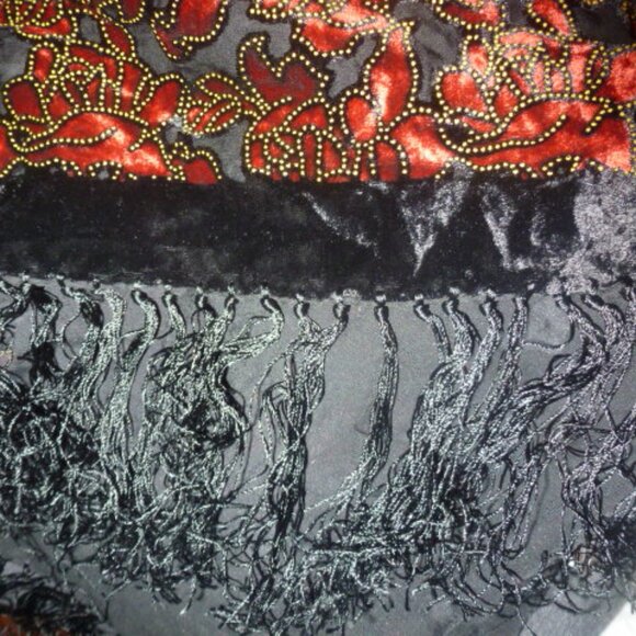 Elegant 100% Silk Burnout Velvet Scarf – Red Roses, Tassels, Perfect Gift - Picture 9 of 12